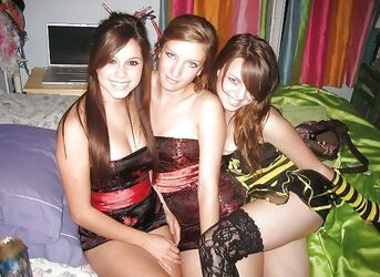 hot college girls naked. Photo #4